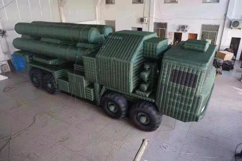 吉利军事大型导弹车